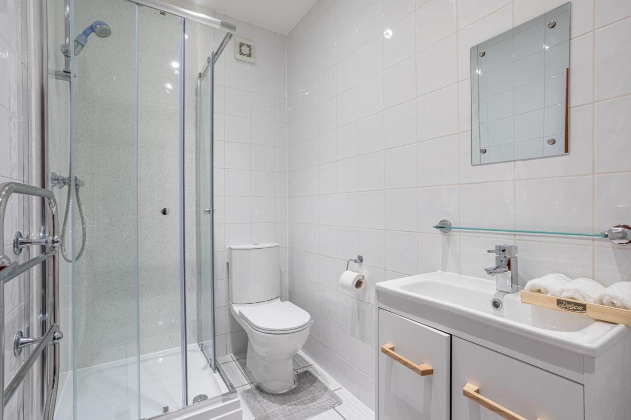 Luxury Granada Apartments - 1 & 2 Bed Flats W Free Parking Perfect For Contractors, Students Near The Beach Portsmouth Luaran gambar